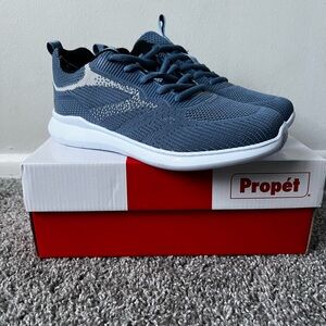 ⚫️Propet Womens Travelbound Pixel Sneakers